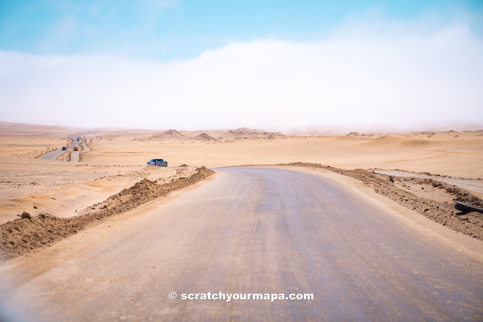 driving through Paracas National Reserve 