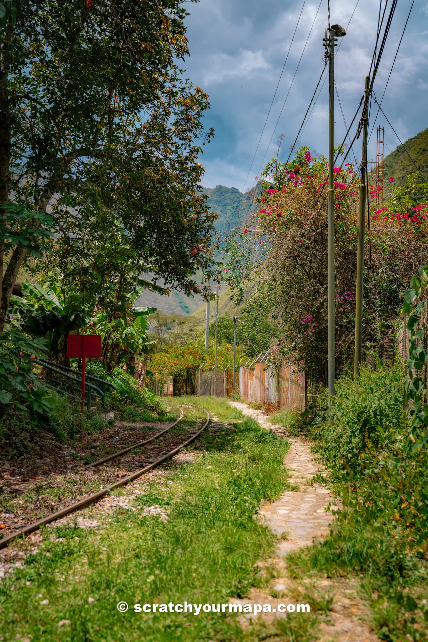 walking along hidroelectrica after driving from Cusco