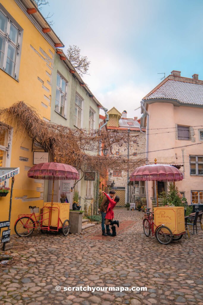 how to get around Tallinn, Estonia travel guide