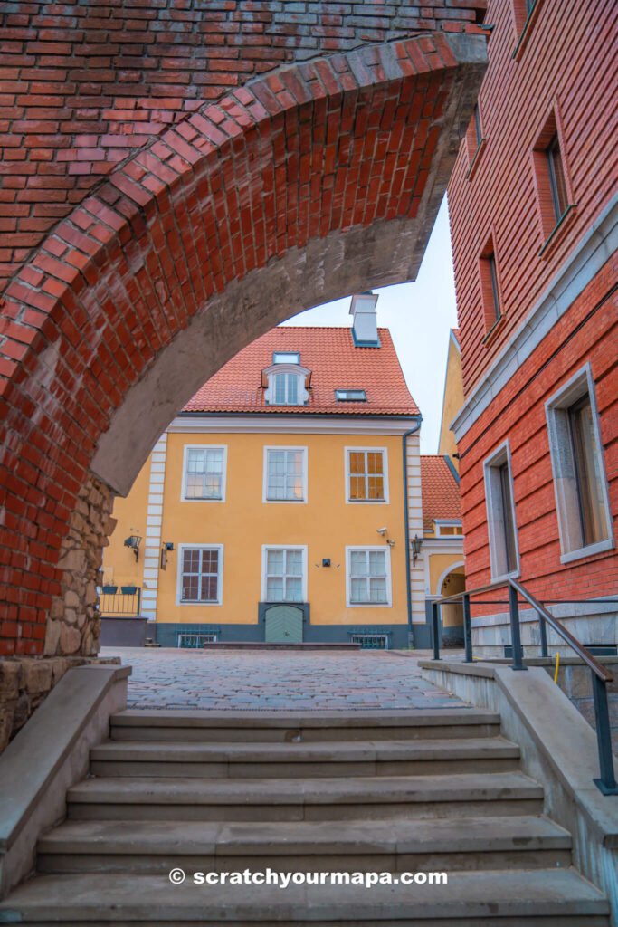 how to get around Riga - Riga travel guide 2025