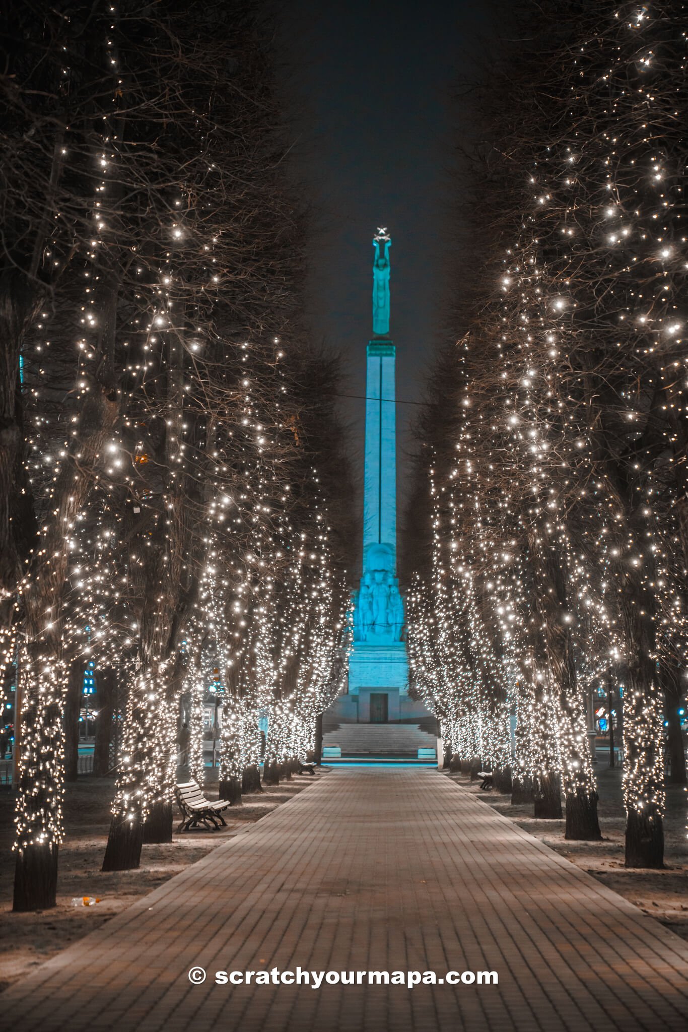 Freedom monument - top things to do in Riga, Latvia