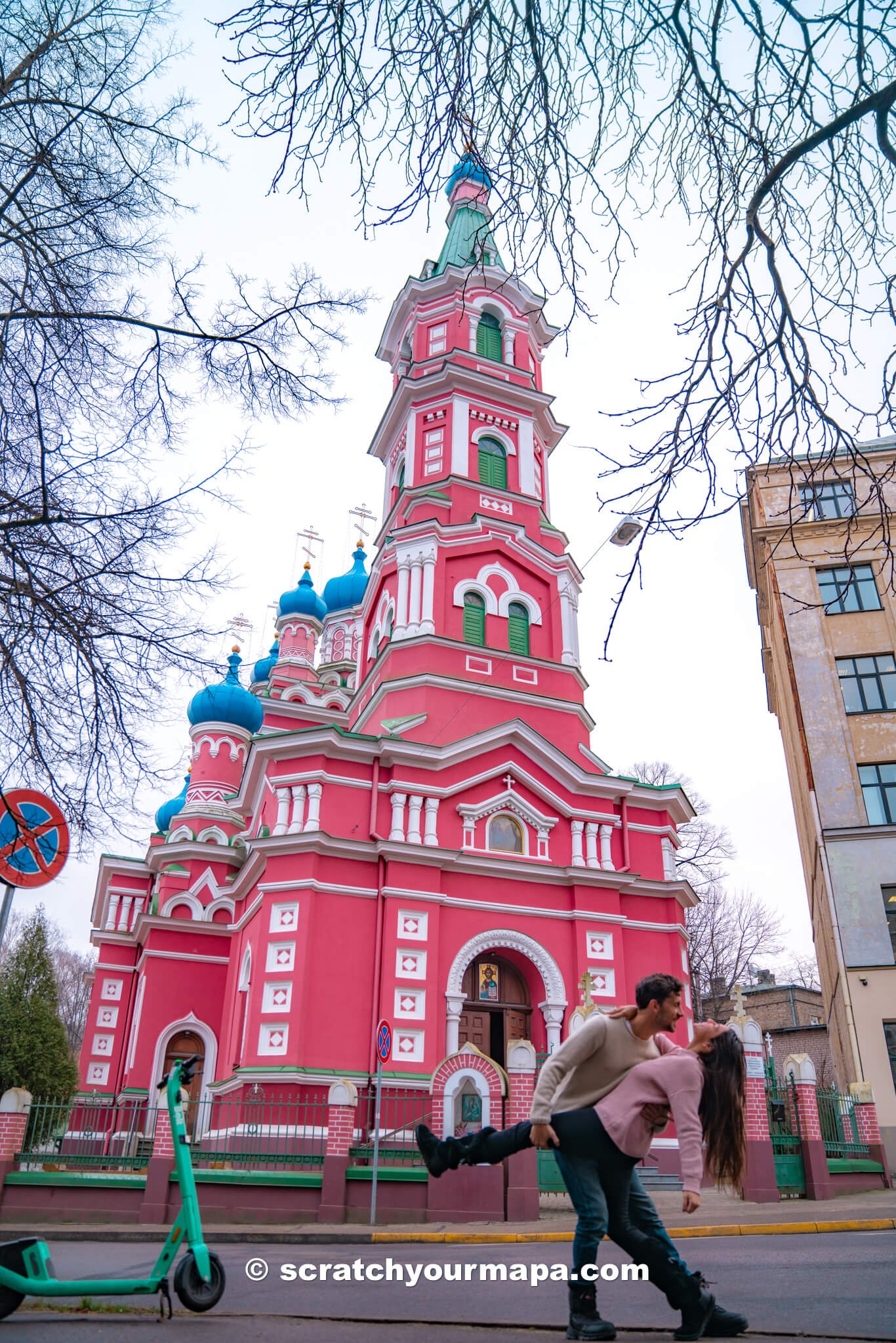 how to get around Riga