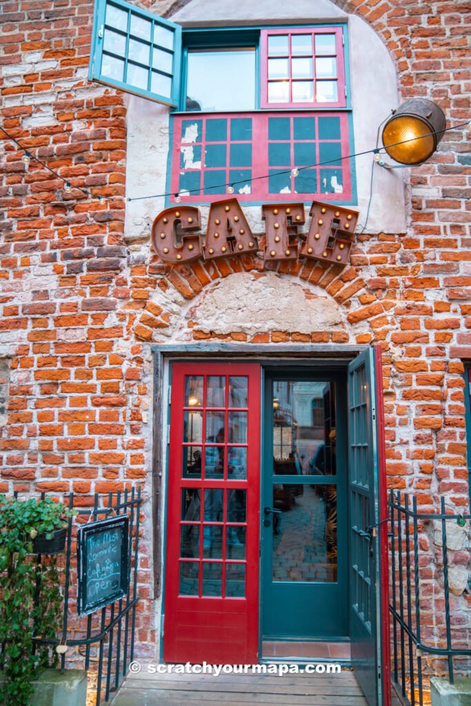 Parunasim Kafe Teeka - one of the best restaurants in Latvia, Riga