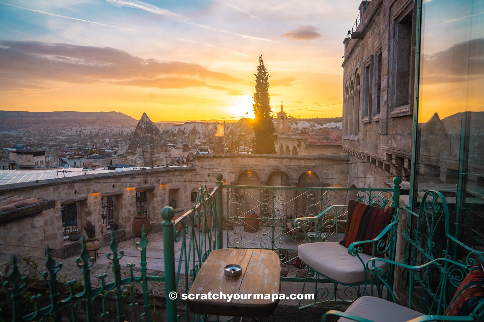 why is Cappadocia sp special? sunrise in Cappadocia