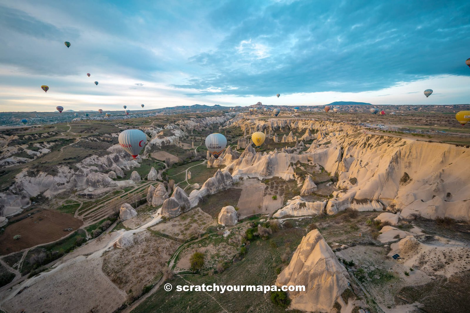 hot air balloon ride - the best things to do in Cappadocia