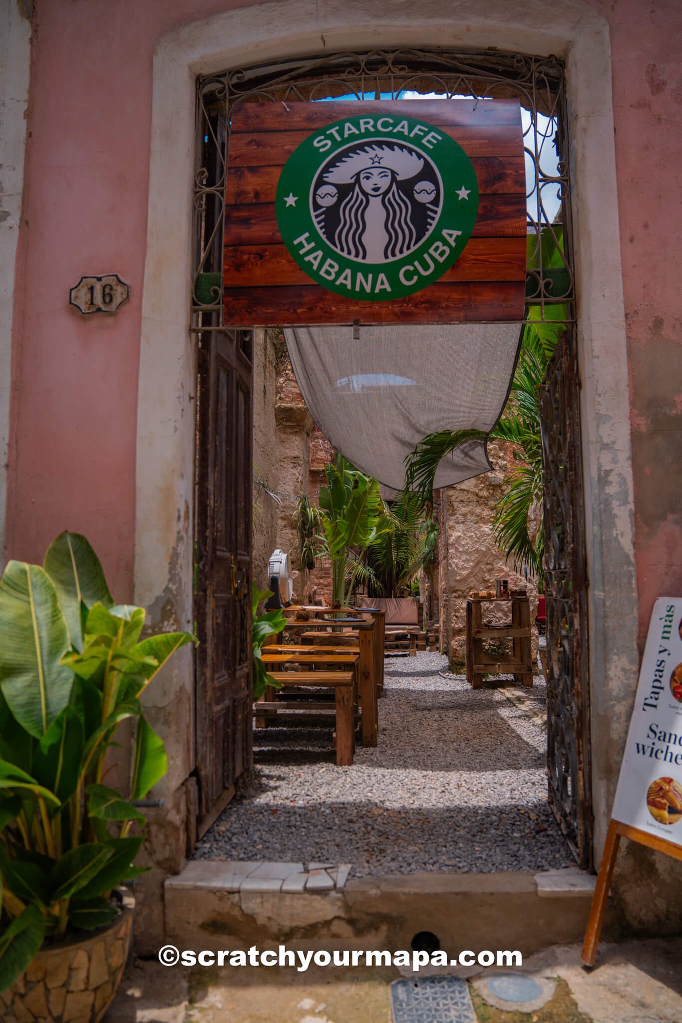 Star Cafe - best wifi in Havana