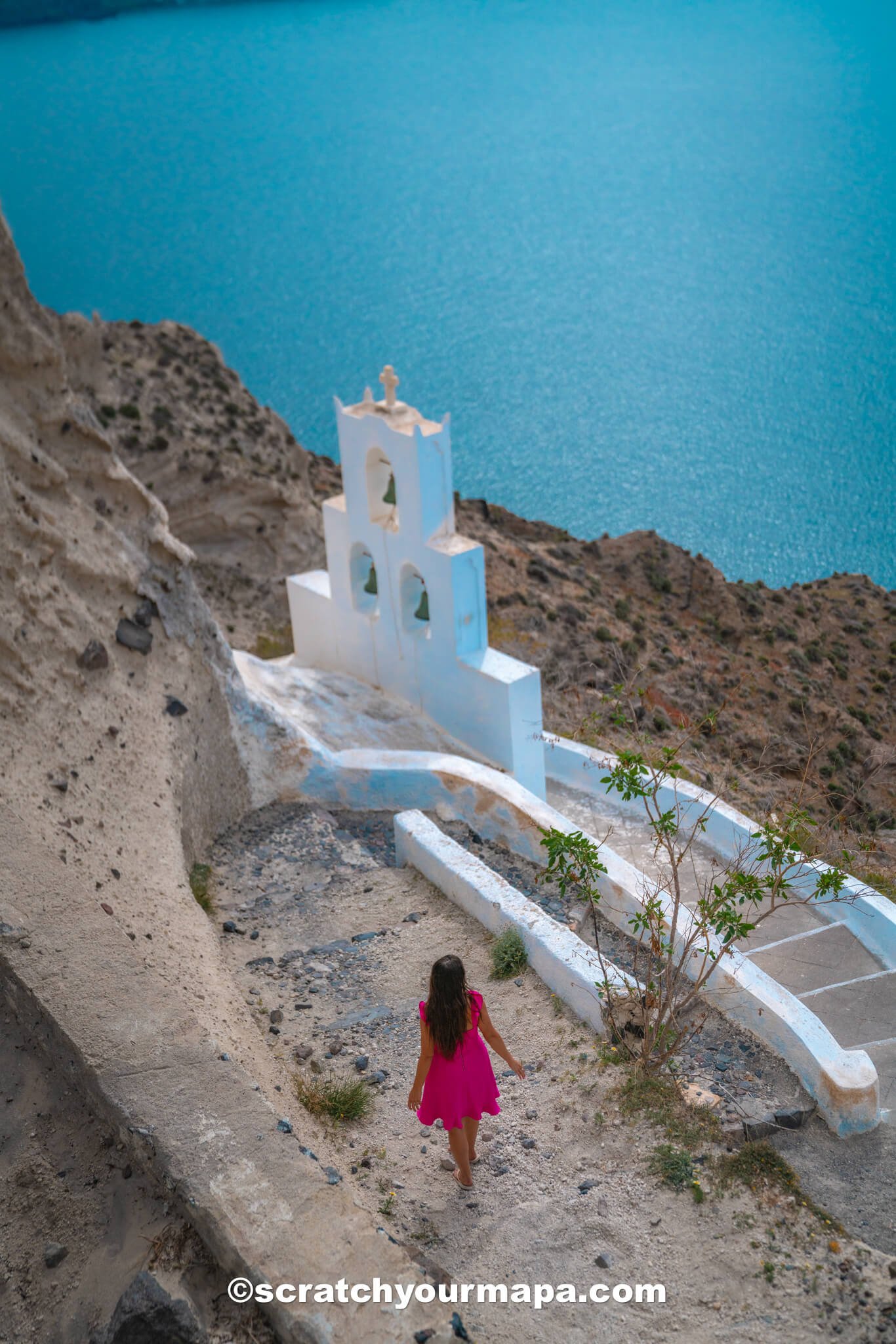 little church in Santorini - best photo spots in Santorini
