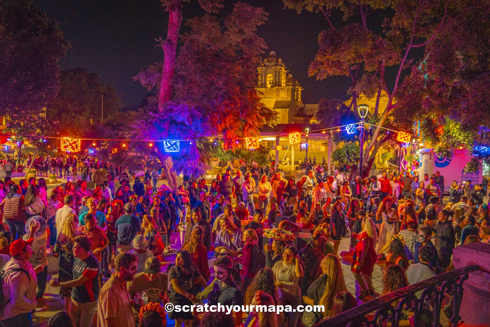 crowds in Oaxaca during Dia de los Muertos