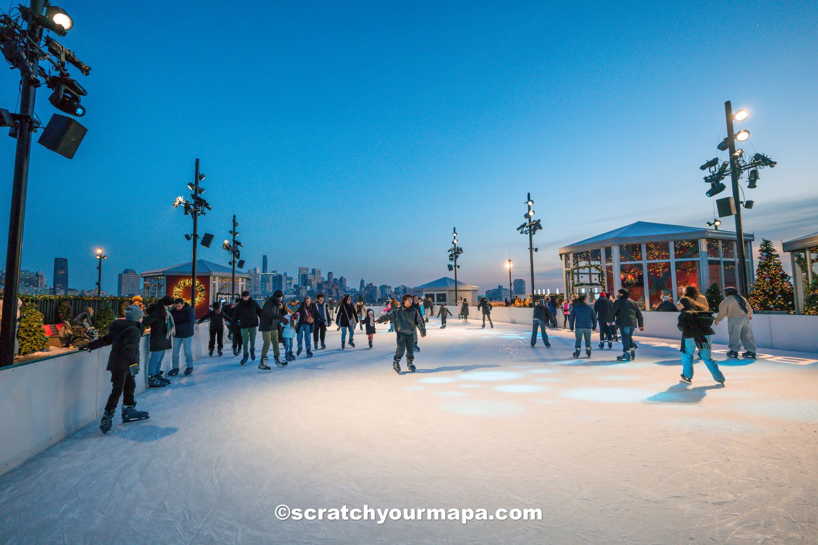 where to stay in NYC for the holidays