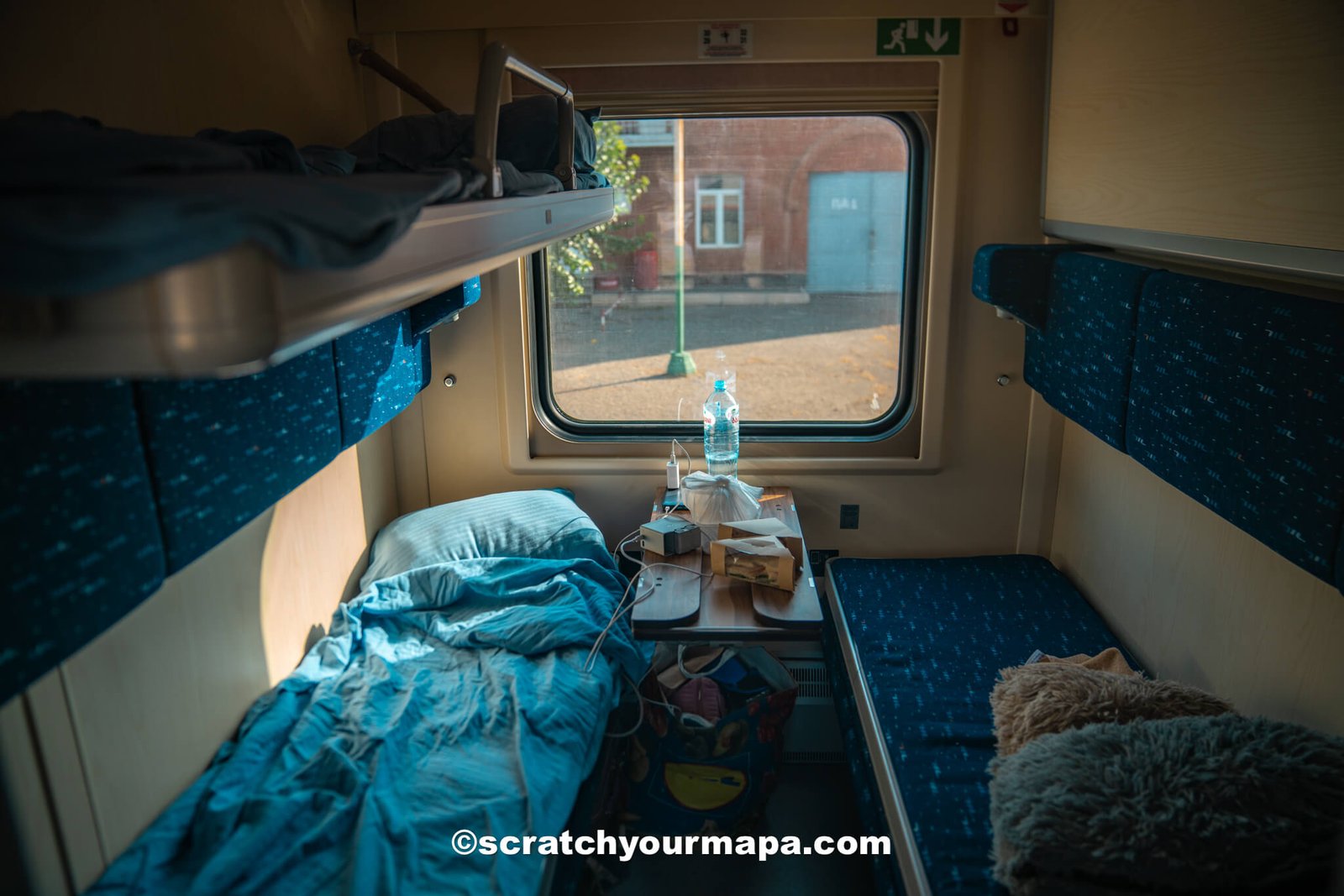 linens on the Tblisi to Yerevan train