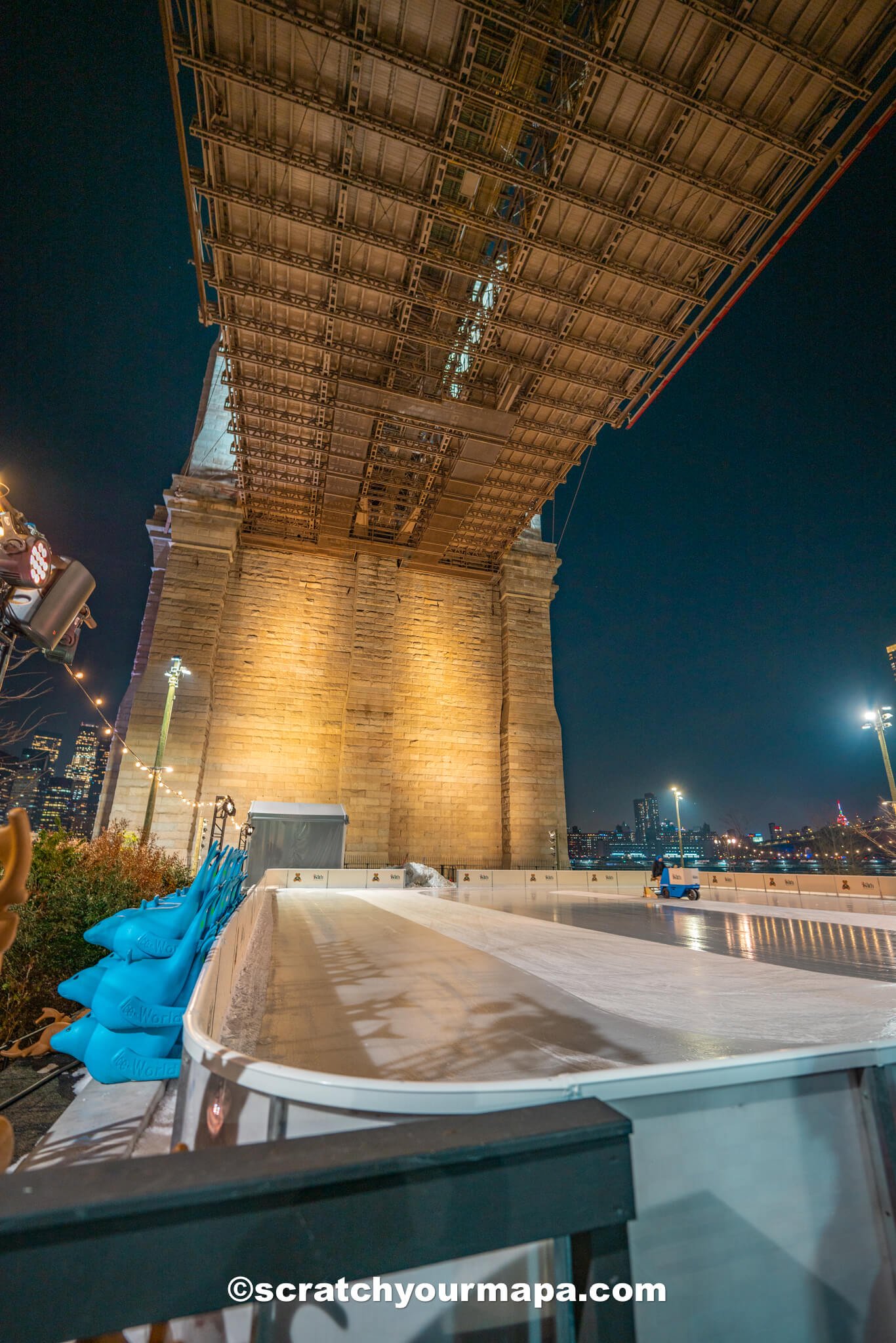 Ice skating - best Christmas activities in NYC