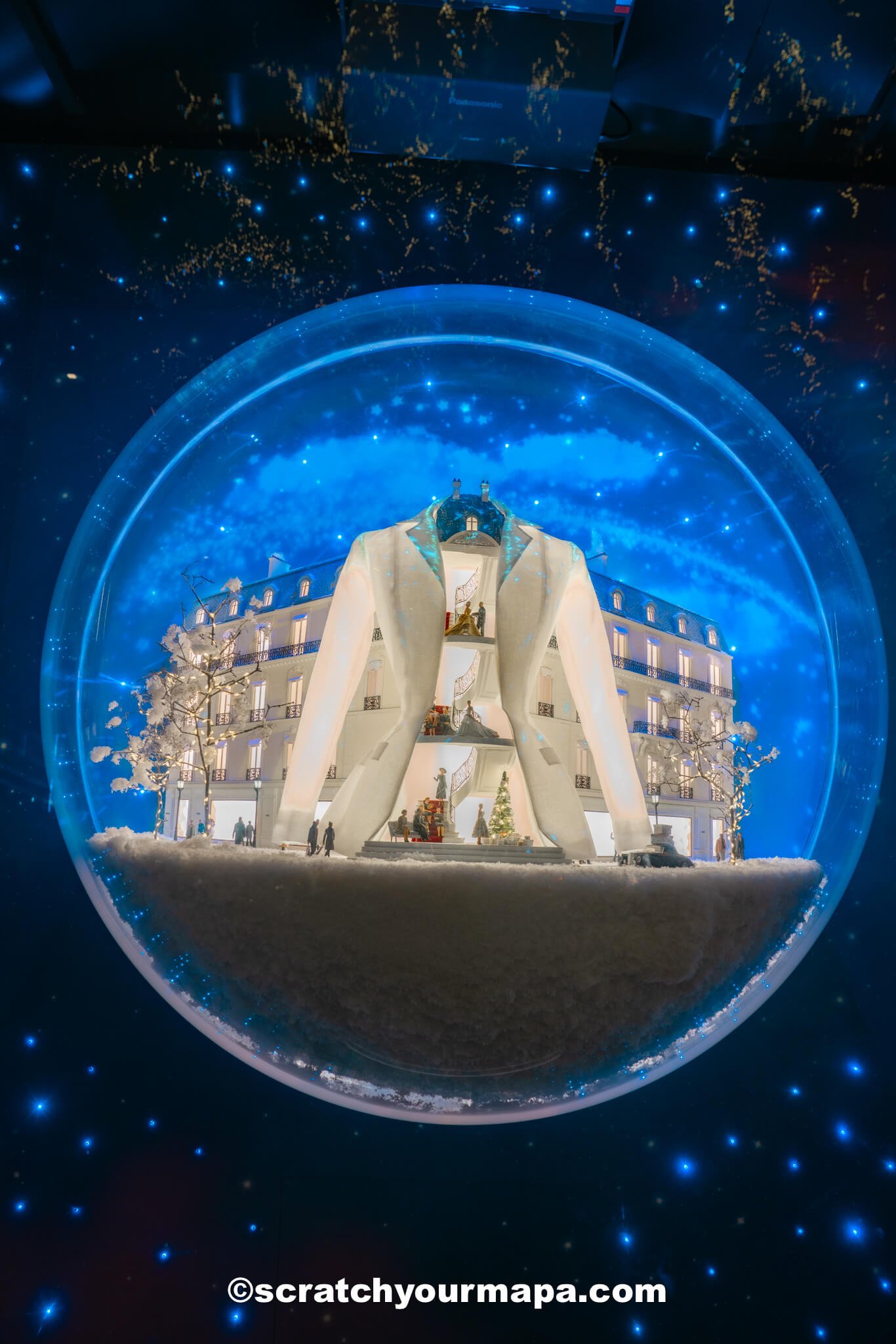 Dior - places to visit during Christmas in Paris, France