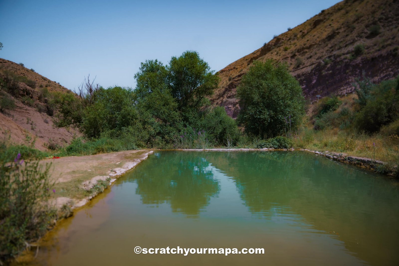 Gravi Dza - best places to see in Armenia