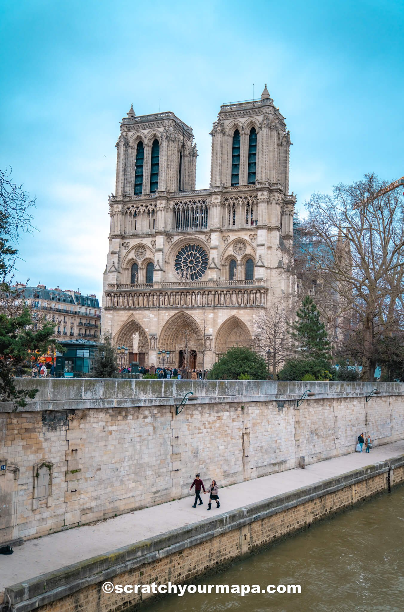 walk along the Seine - best free things to do in Paris, France