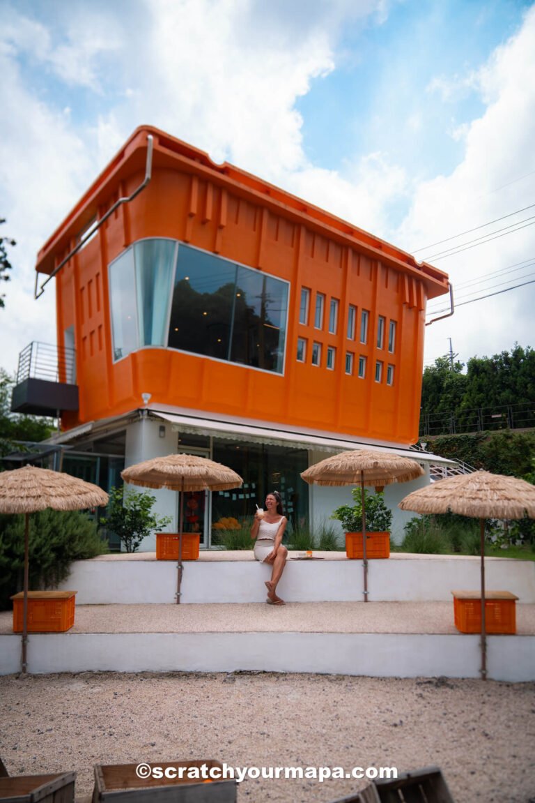 best cafes in Jeju - cafe the container