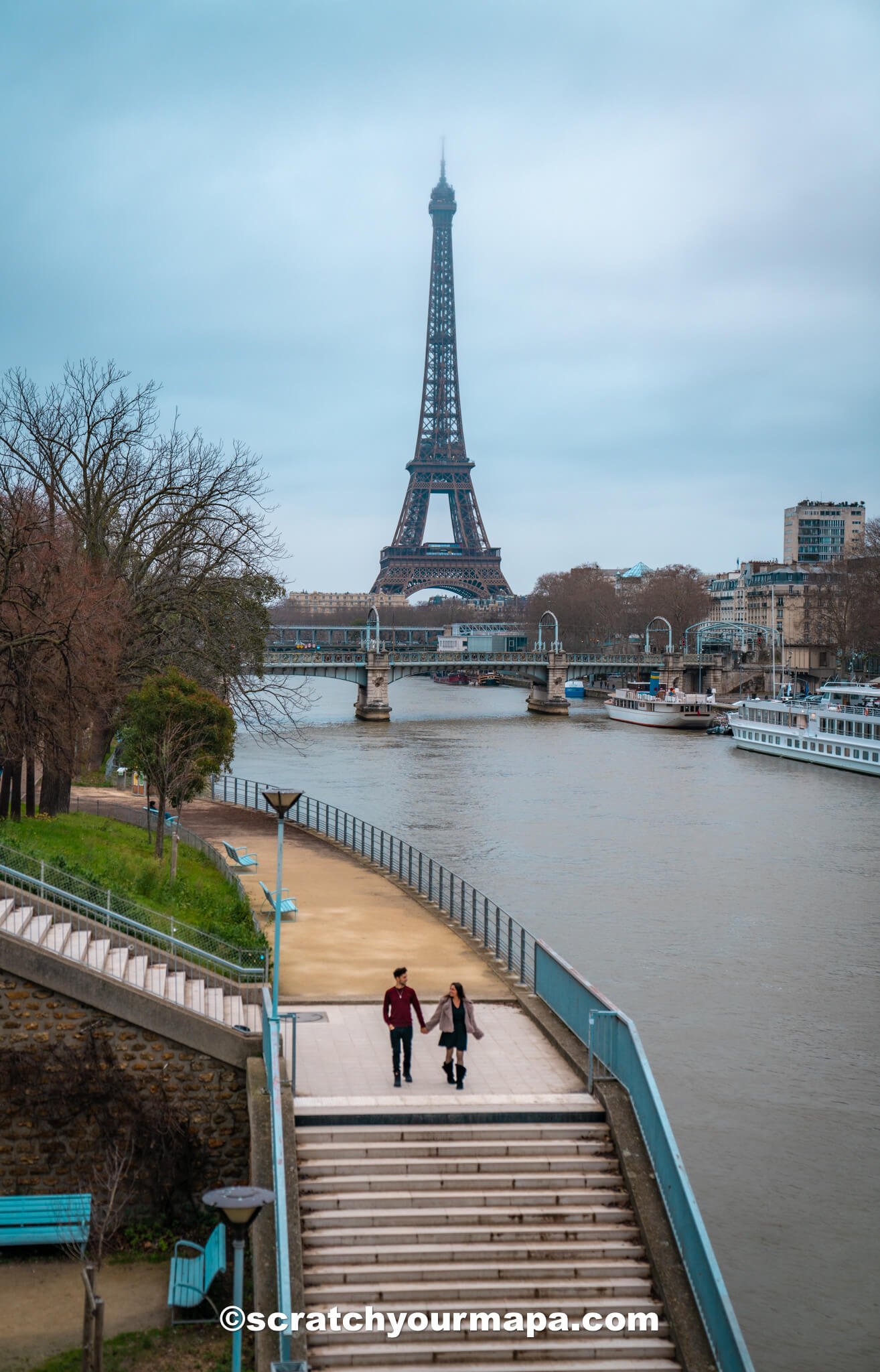 walk along the Seine - best free things to do in Paris, France