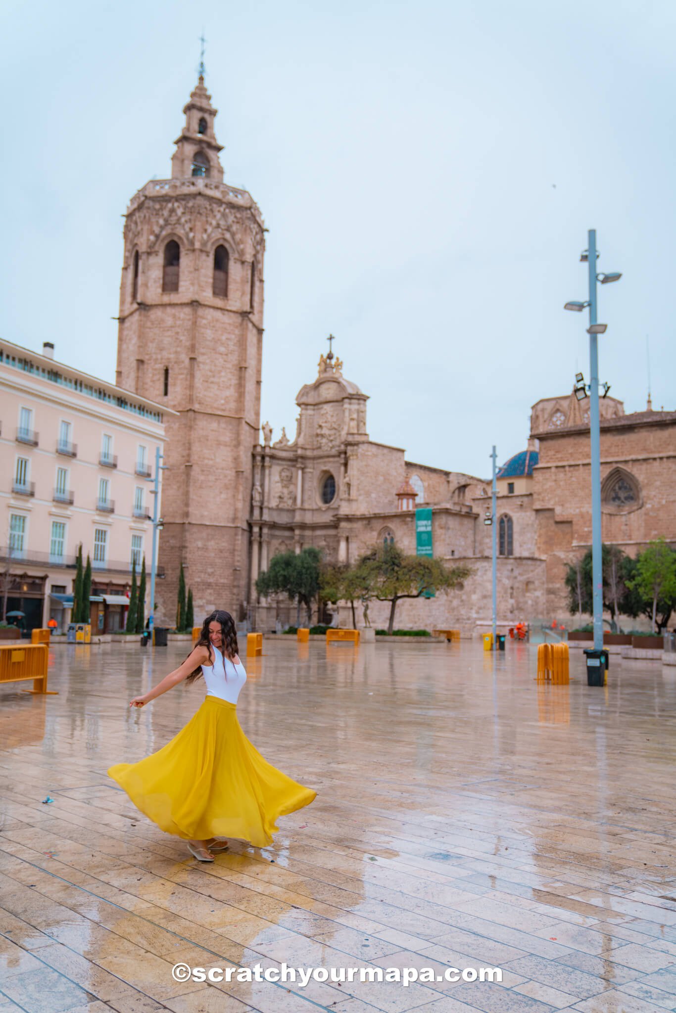 Place de la Verge in Valencia-1 top things to do in Valencia, Spain - Ciutat Vella