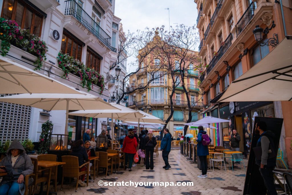 getting around Valencia by foot