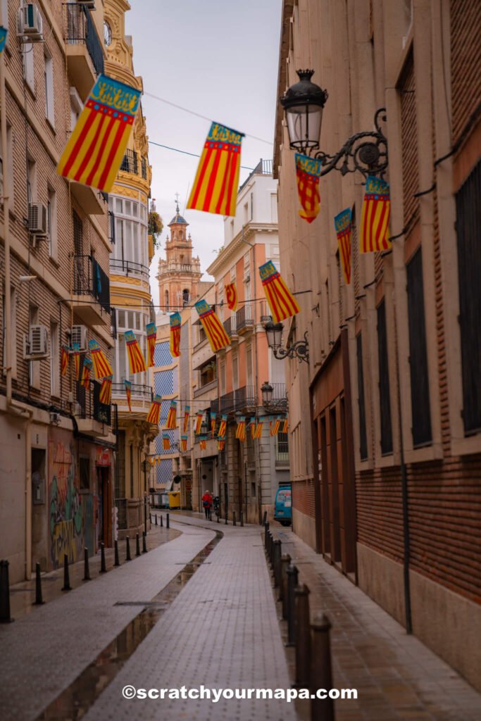 getting around Valencia by foot