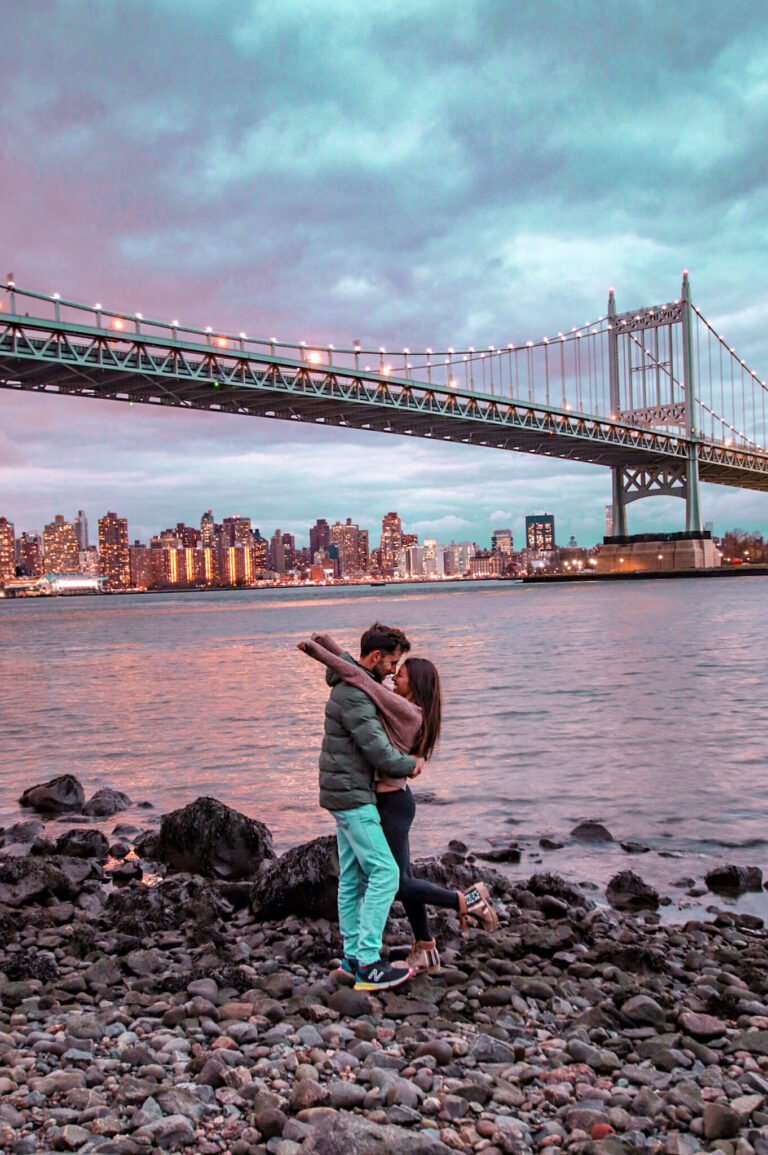 how to get from LGA to Manhattan