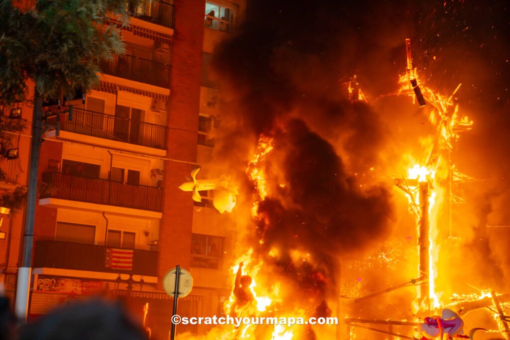 La cream at las Fallas Valencia