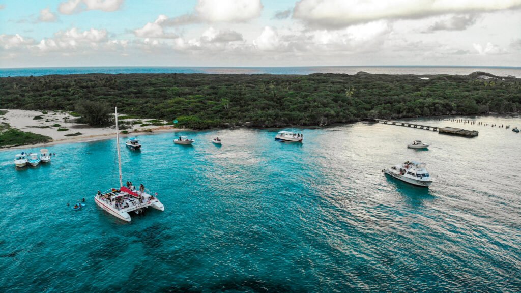 catamaran - fun things in San Juan