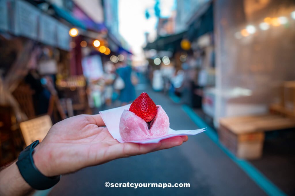 strawberry daifuku